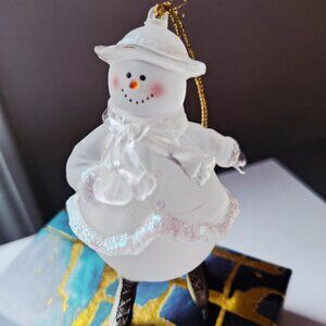 Vintage  Christmas ornament  around the world